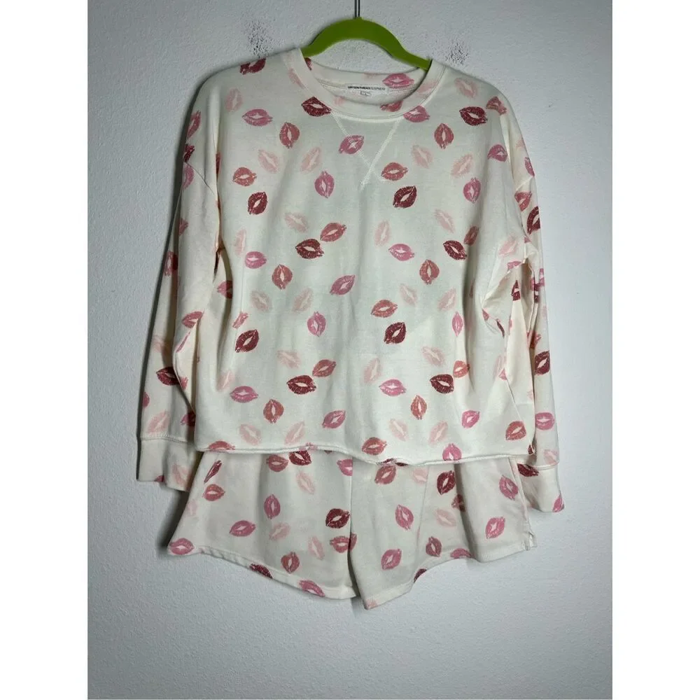 Grayson Threads Womens Sleepwear Set Size L Kiss Print Top & Shorts Cotton Blend